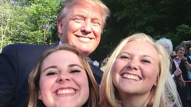 ‘Selfie’ sisters’ quest to capture all the presidential candidates