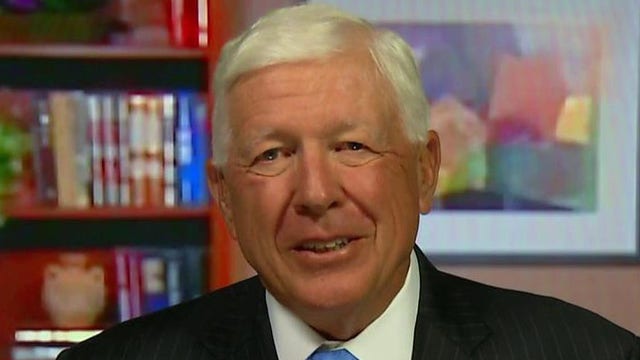 Foster Friess backs Rick Santorum 