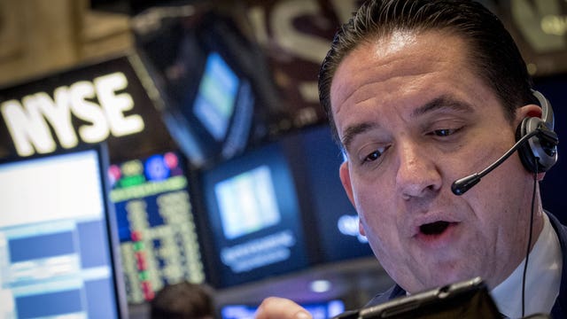 Markets smashed, Dow at 2015 low