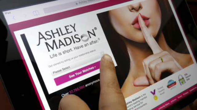 Ashley Madison CEO resigns after massive hack