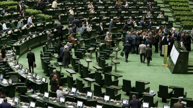 Iran votes to approve the nuclear deal