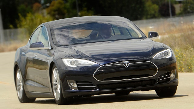 Tesla introduces its new Autopilot system