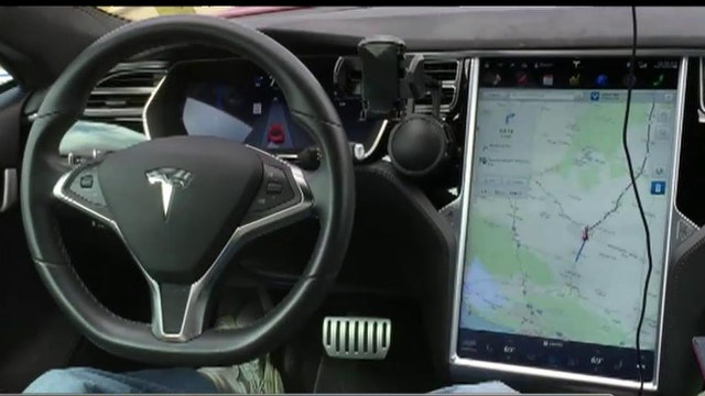 Testing the Tesla Autopilot on a 2,995-mile road trip