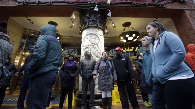 Protesters blocking businesses in Chicago