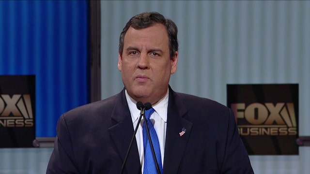 Christie: Hillary Clinton as president will lead to greater war