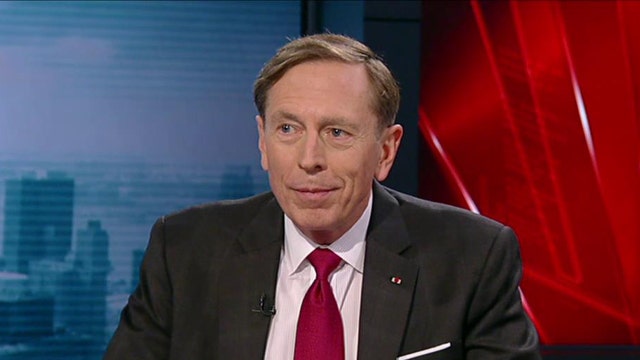 Gen. Petraeus: Apple shouldn’t be compelled to make a ‘backdoor’