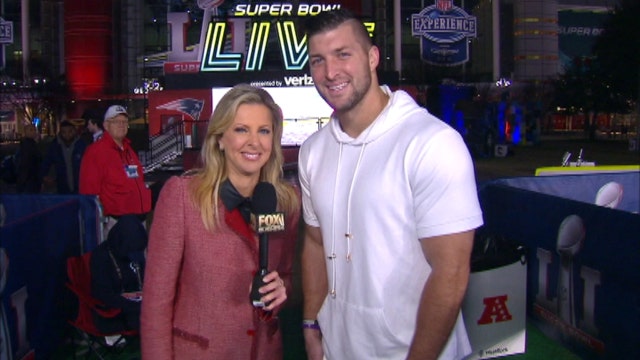 Former quarterback Tim Tebow on what he likes to eat on Super Bowl Sunday.