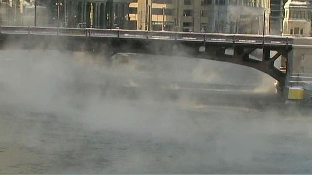 Arctic sea smoke hits Chicago River