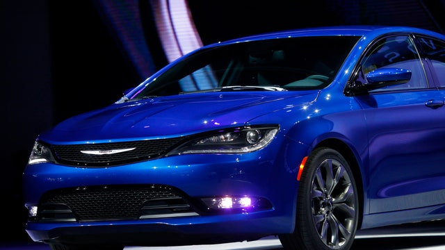 Chrysler 200 gets a new look