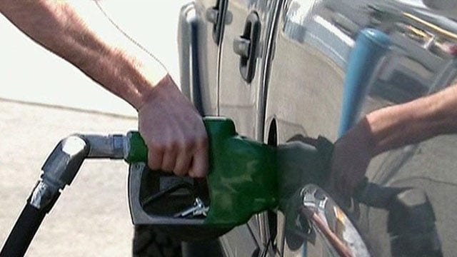 Kloza: Gas Prices Will Continue to Dip in 2013