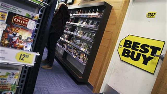 Best Buy shares plunge on disappointing sales