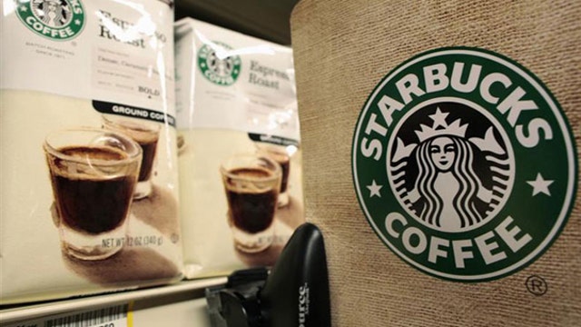 Starbucks 1Q earnings top estimates