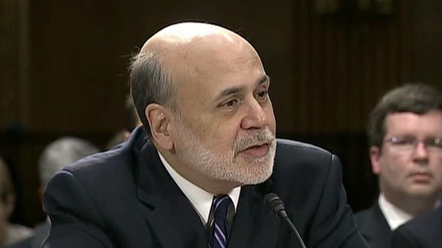 Elizabeth Warren Grills Bernanke on 'Too Big to Fail'