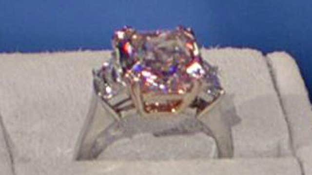 What does a $6M, six-carat, pink diamond ring look like?