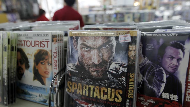 Gamefly launches mail-order movie-rental service