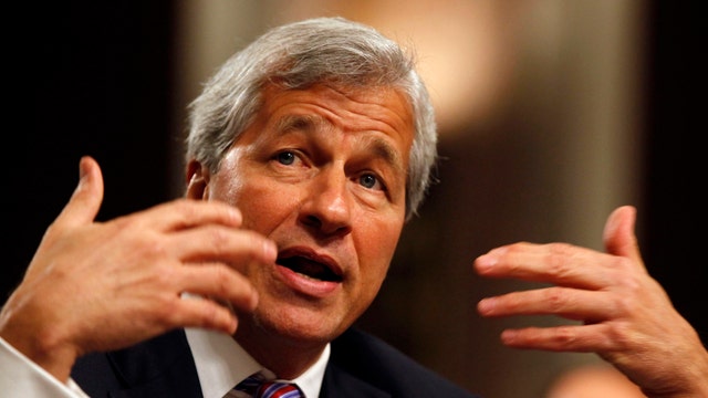 Dimon Bracing for Possible Split of Chairman and CEO