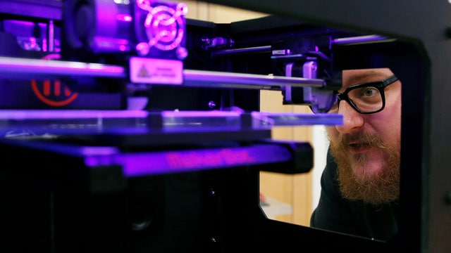 Alan Meckler, CEO and Chairman of MediaBistro, says 3D printing technology could have a greater impact on society than the Internet.