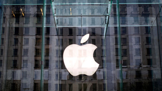 Apple 2Q earnings top estimates