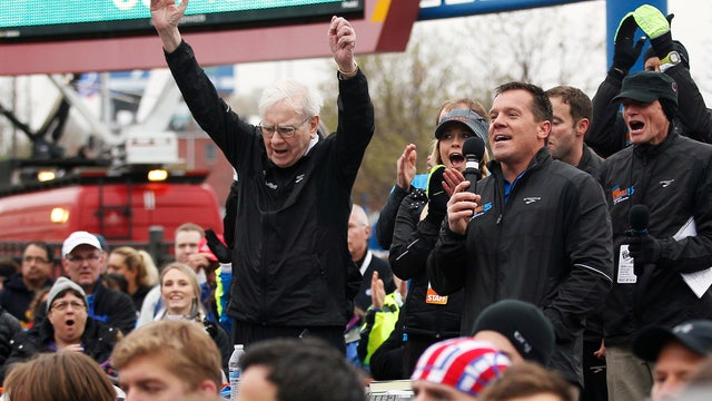 Ready, set, go: Liz Claman runs the Berkshire Hathaway 5K