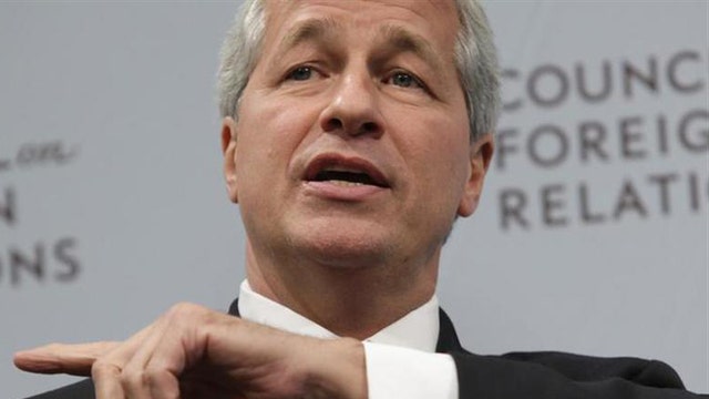 Bank Analyst: Dimon Should Keep Both Roles