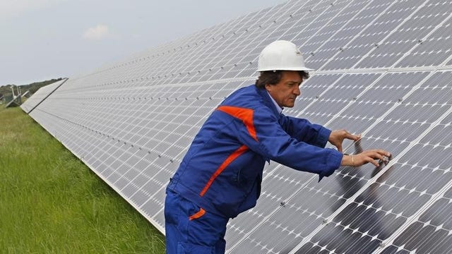 U.S. Army Energy Initiatives Task Force executive director Amanda Simpson on the Army’s 155-acre solar-panel plant at Fort Huachuca.