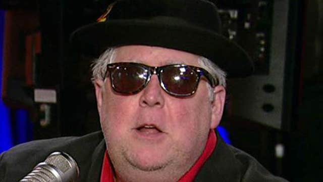 ‘Pigs Feet Dupree’ sings ‘The Dolly Parton Blues’