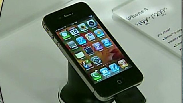 Lawsuit Claims Apple Knew of iPhone 4 Defect