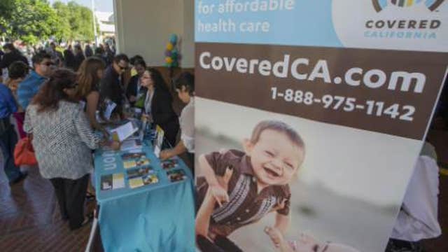 Report: ObamaCare application workers sitting idle, not working