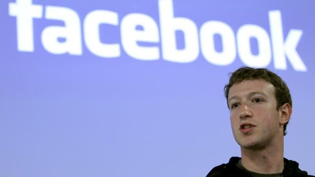 Facebook hires PayPal president to oversee messaging