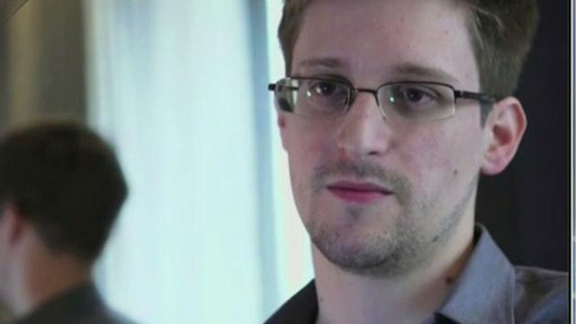 Would Snowden Flee to France Like Roman Polanski?