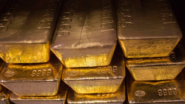 Peter Schiff Still Pro-Gold Despite Slide