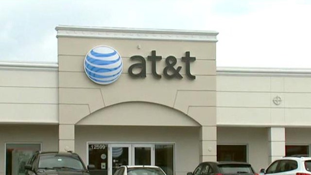 FBN’s Jo Ling Kent on AT&T’s new plan that allows customers to upgrade more often.