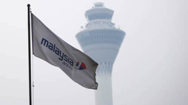 Report: Malaysia Airlines plane crashes in Ukraine
