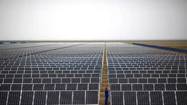 First Solar cuts production forecast after 2Q profit miss