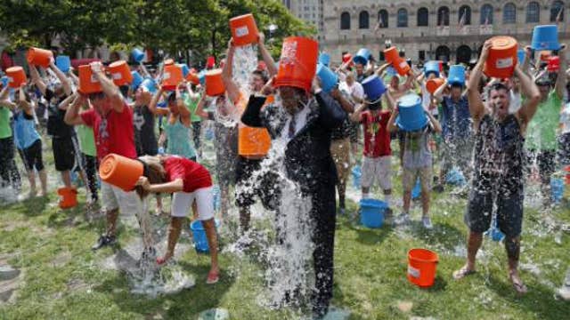 Big names step up for ALS awareness with the #IceBucketChallenge
