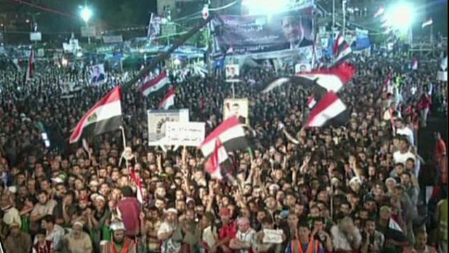 Morsi Supporters Clash With Police in Egypt