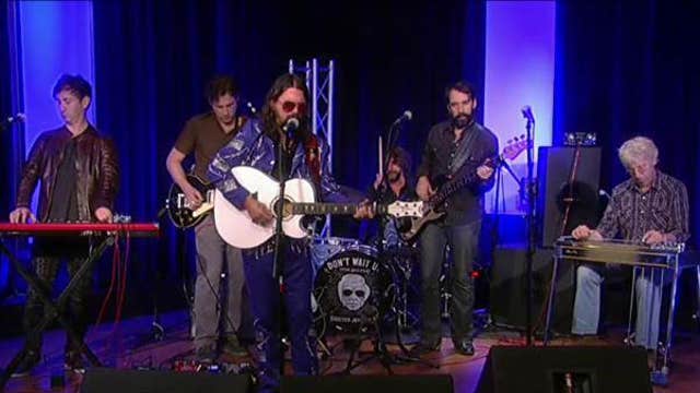 Shooter Jennings performs ‘Living in a Minor Key’