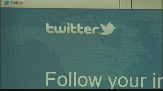 Battle Heats Up for Twitter's IPO