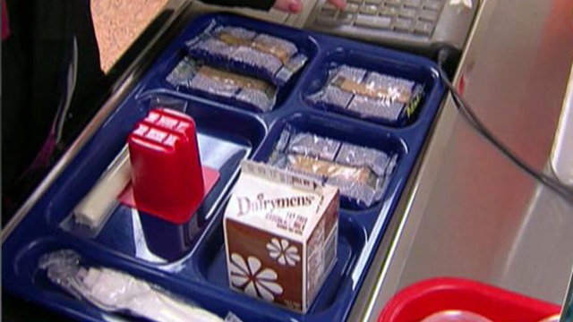School Districts Dropping Federal Healthier Lunch Program?