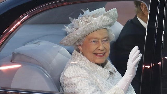 Queen Elizabeth urges Scots to ‘think carefully’