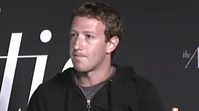 Facebook CEO campaigns for immigration reform
