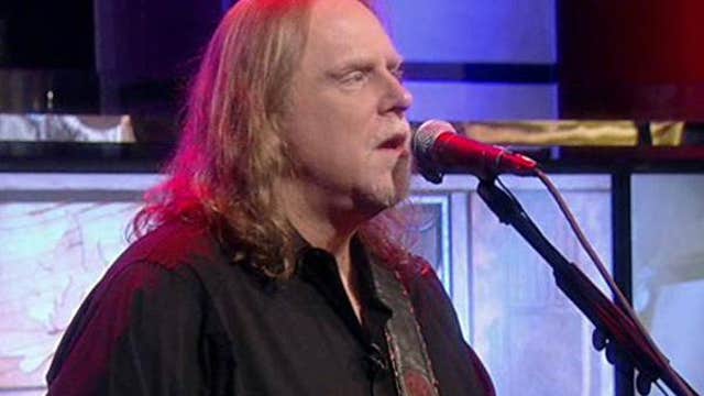 Gov’t Mule performs “Whisper in Your Soul”