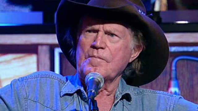 Billy Joe Shaver performs “The Git Go”