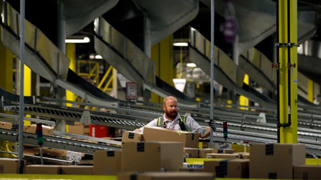 Amazon to hire 10K more holiday workers than last year