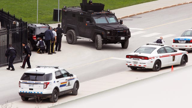 Ottawa shooter: What do we know?