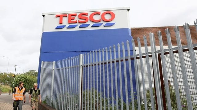 Tesco profits plummet, chairman resigns