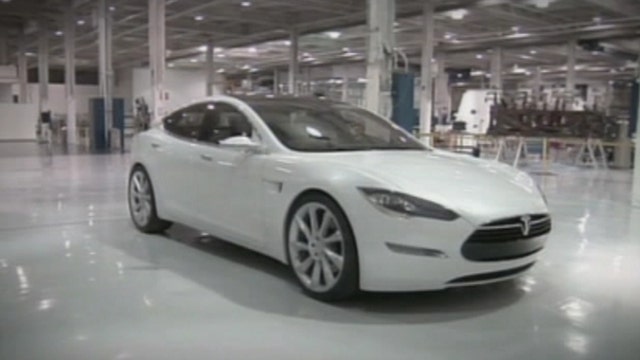 Tesla shares down despite 3Q earnings beat