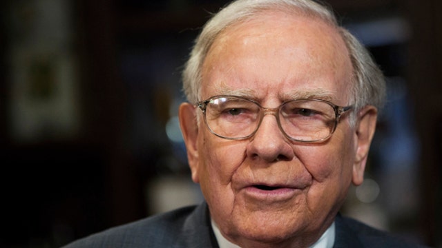 Berkshire Hathaway eliminates stake in Deere & Co