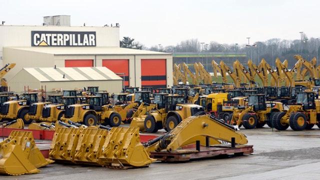 Caterpillar helps lifts the Dow higher