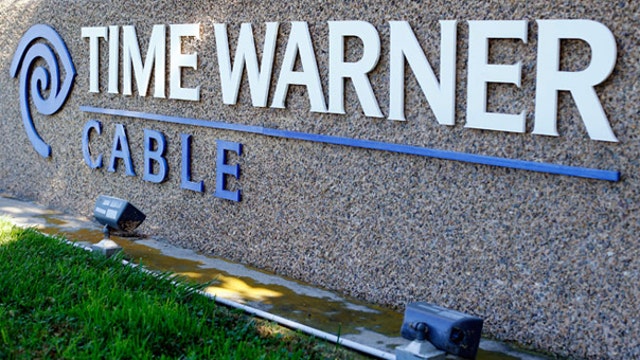 Report: Comcast considers bid for Time Warner Cable
